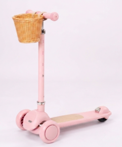 קורקינט 3 גלגלים Retro Line – דגם וינטג' צבע ורוד יוקרתי עם סלסלת קש וכידון מתכוונן