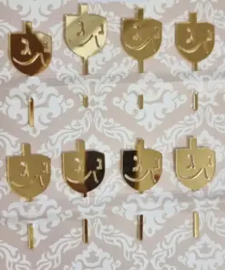 טופר פלסטיק בצורת חנוכייה